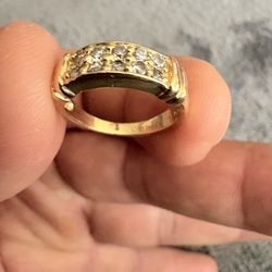 14k solid gold pinky ring small size 3.90 grams  340  firm