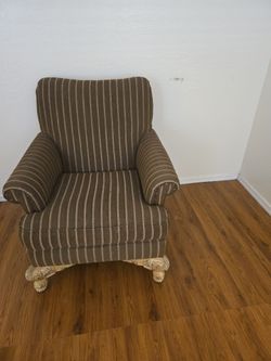 Accent chair