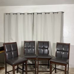 Upholstered 24” Dining Chairs (4) / Sillas Altas