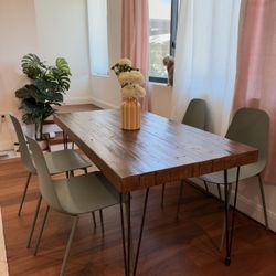 Solid Wood Dining Table + 4 Article Svelti Chairs