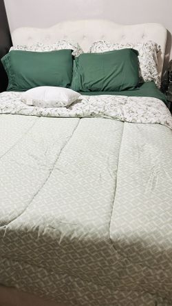 Bedroom Frame With Mattress