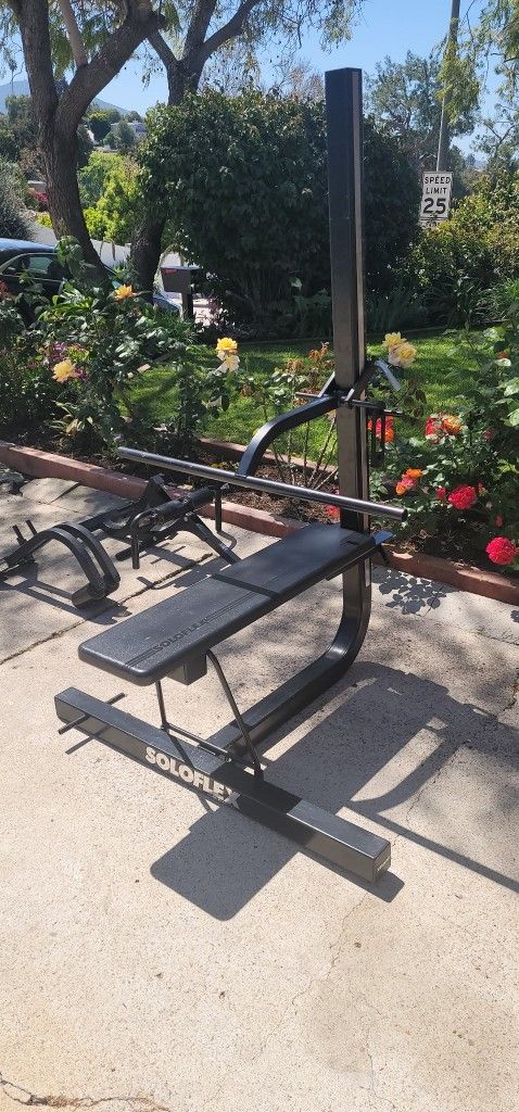 Workout Bench (Soloflex) With Butterfly, Leg, And Dip Bar