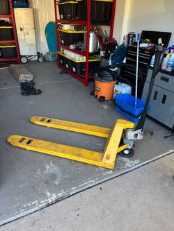 Full Size Pallet Jack