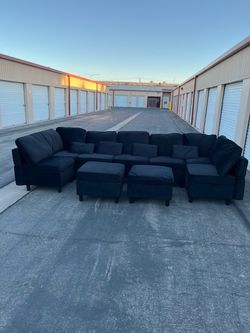 Brand new 9 piece modular sectional with storage ( can deliver for $10 )