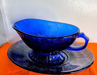 1970 Vintage Avon - Royal Sapphire Cobalt Blue Glass Gravy Boat and Underplate.