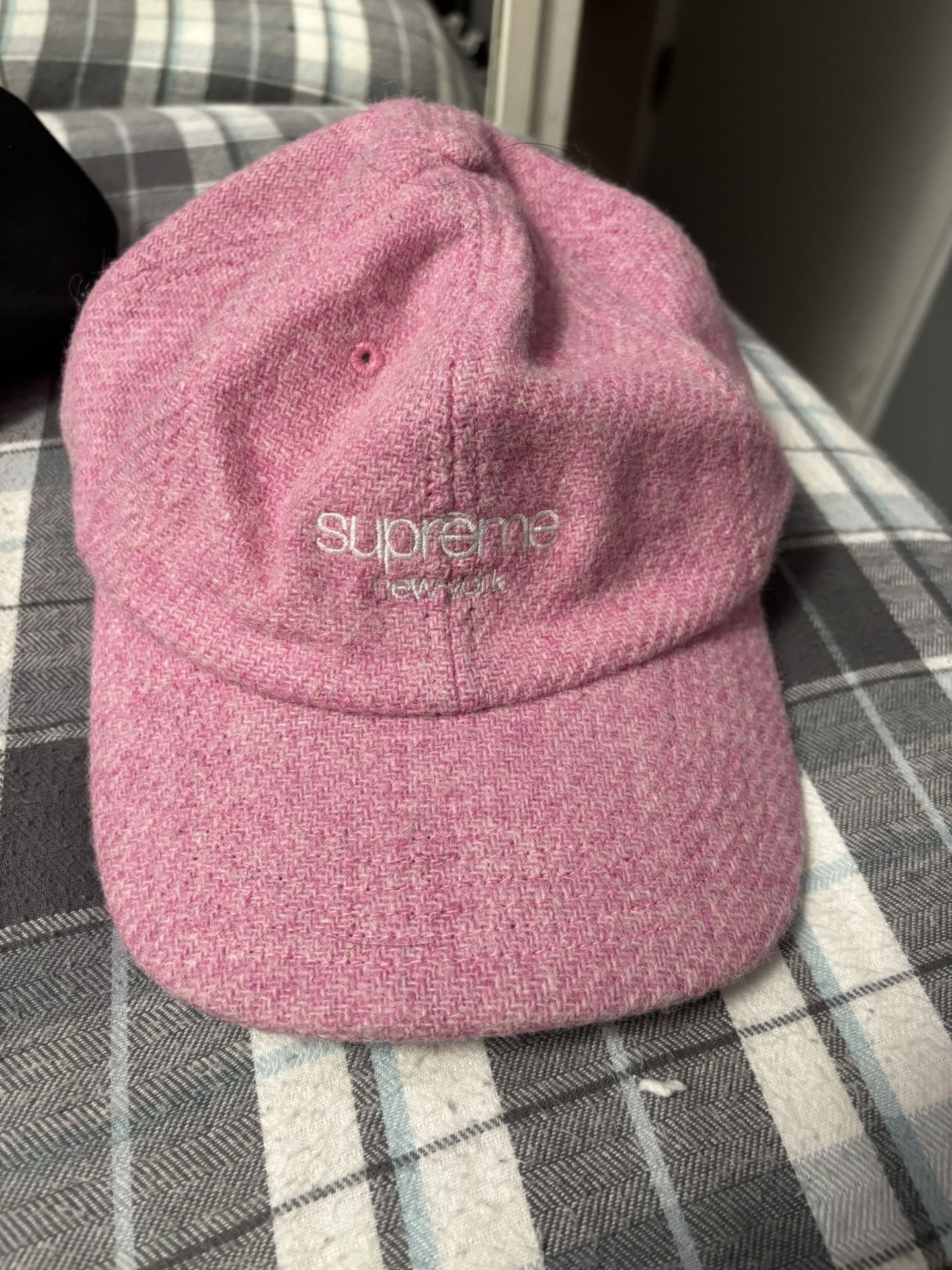 Supreme Hat Pink