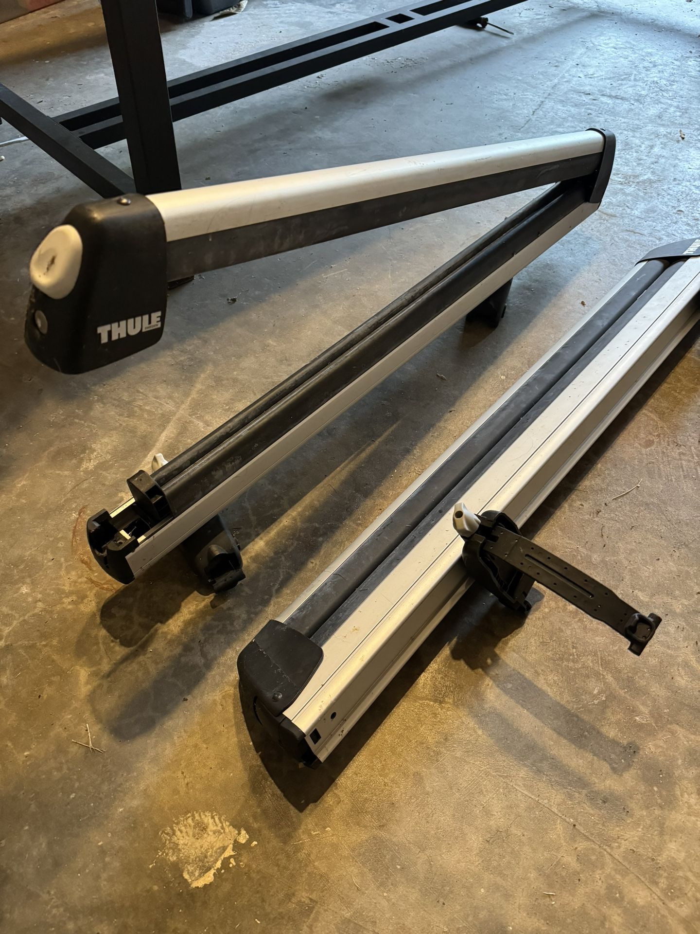 Thule Ski racks