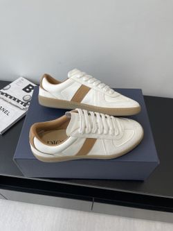 Di,or shoes