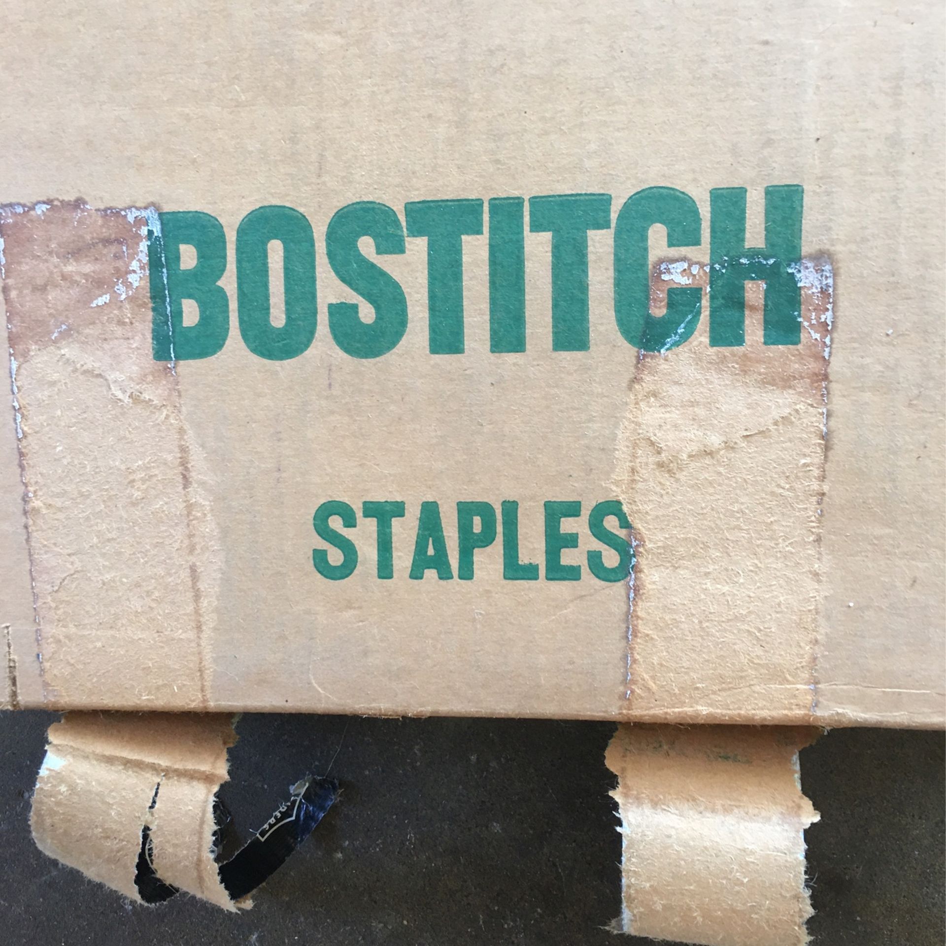 Bostitcn Staples