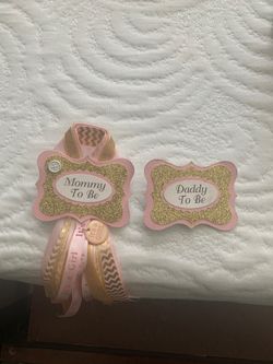 Baby shower pins