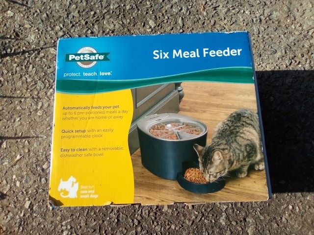 Six Meal Pet Feeder New In Box