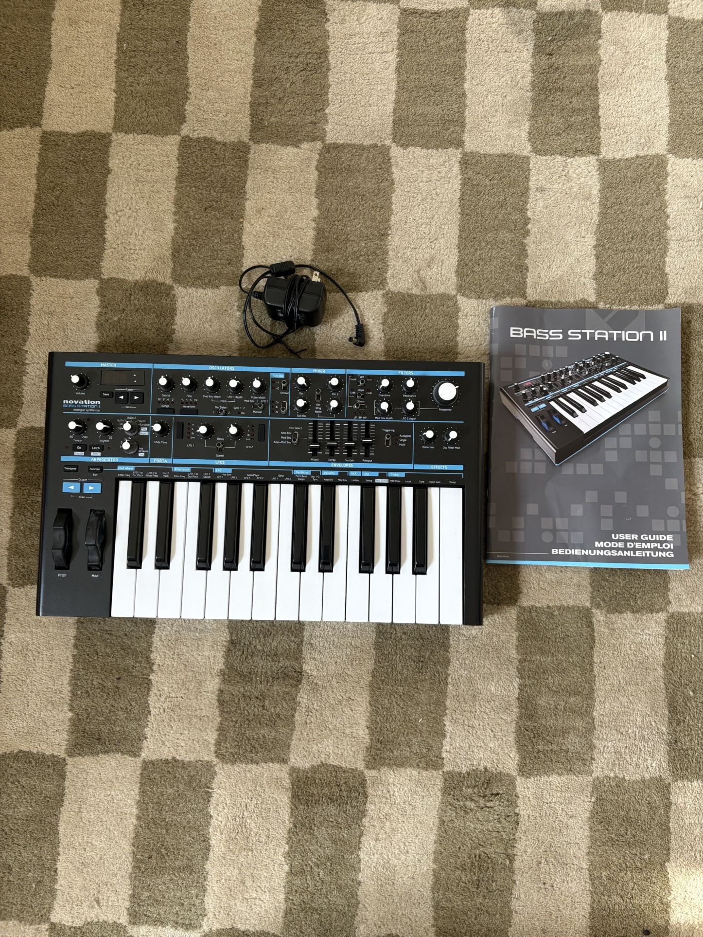 Novation Bass Station II 25-Key Monophonic Synthesizer