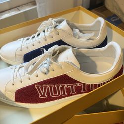 Louis Vuitton Size 9.5