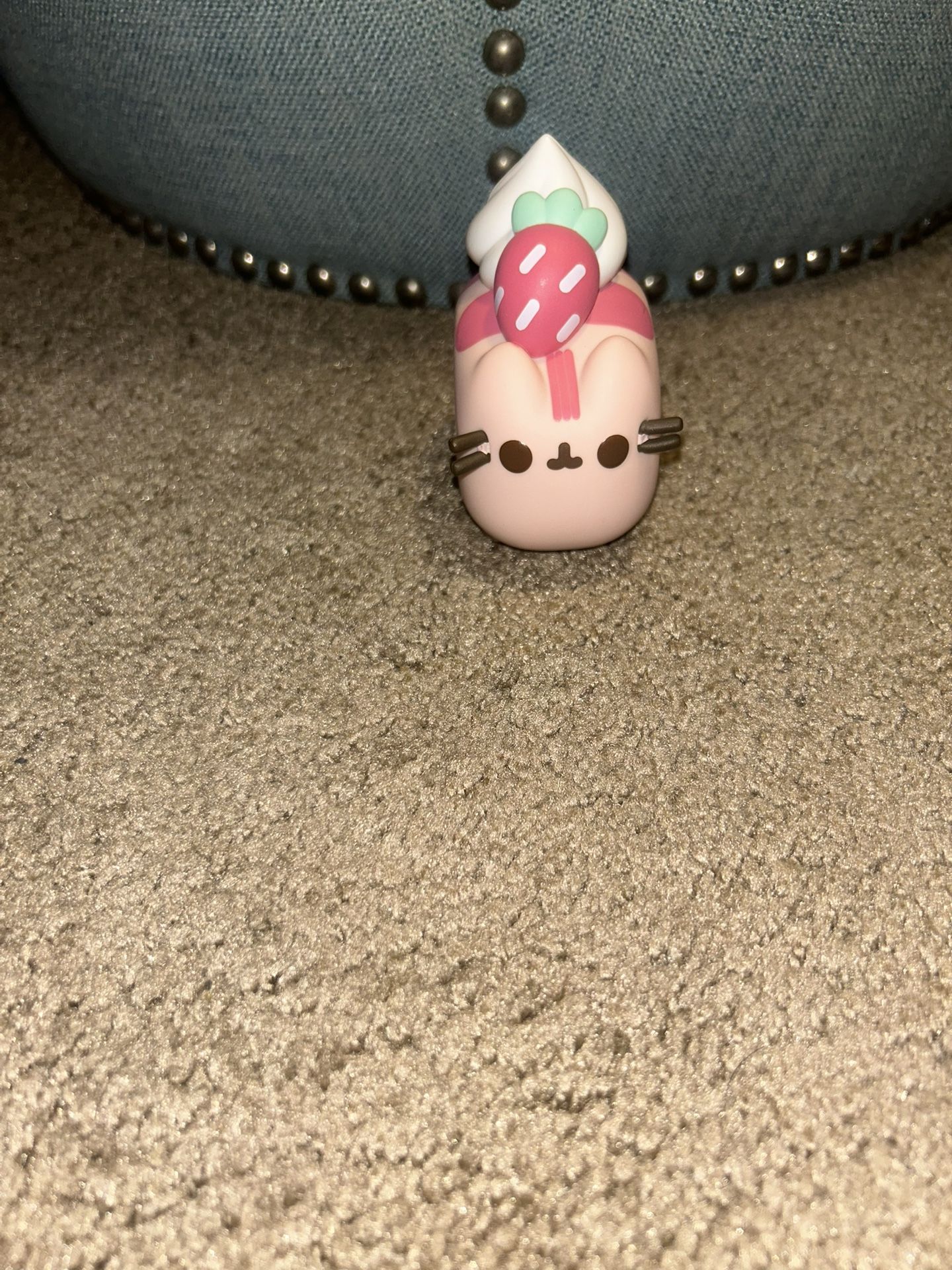 Funko Swiss Roll Pusheen Exclusive Figure