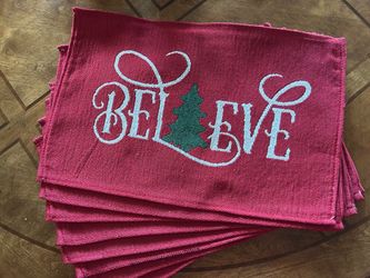 8 Christmas placemats