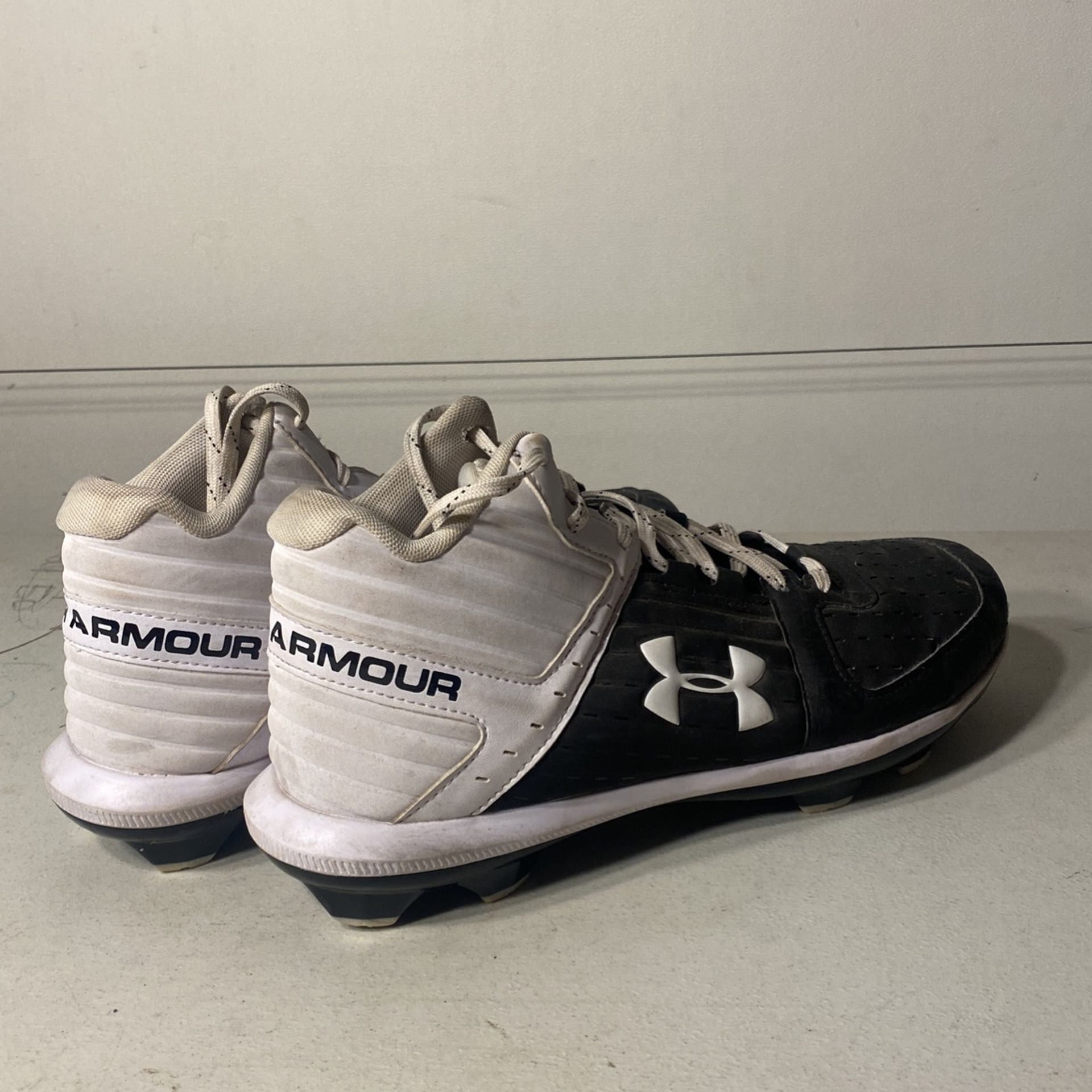  UnderArmour Molded cleats