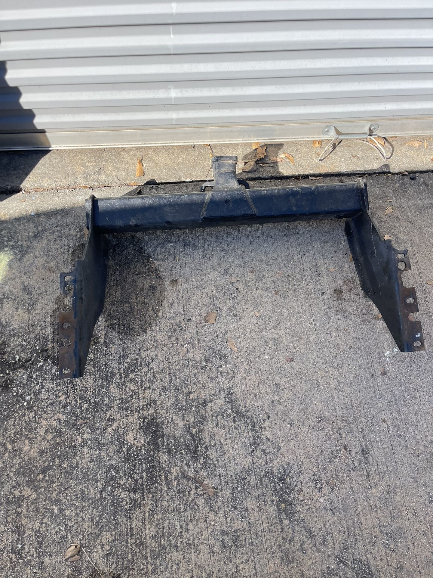 Tow Hitch For 88-98 Chevy Truck