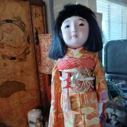 Antique Or Vintage Japanese Doll In Silk Kimono