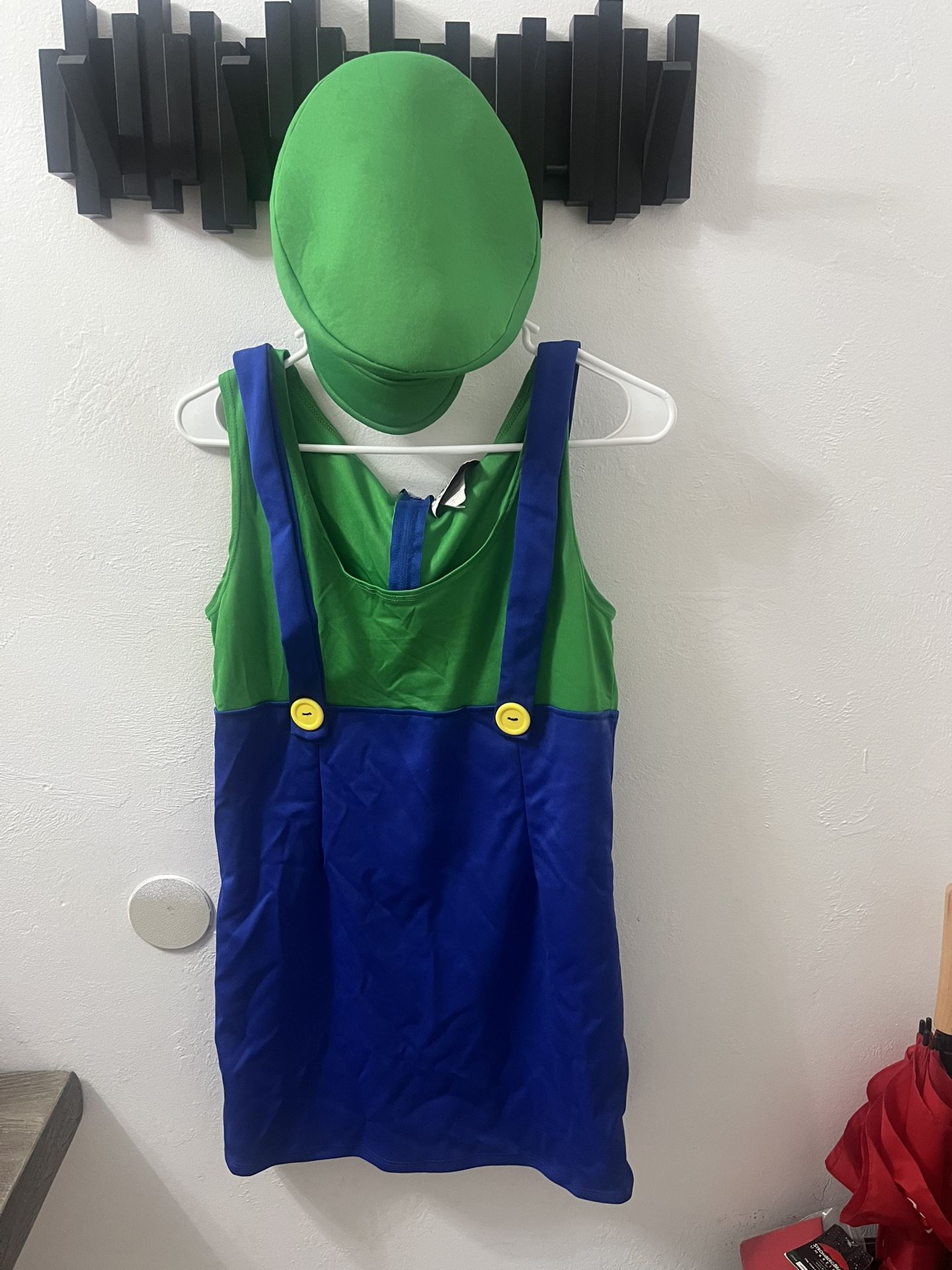 Luigi Woman Costume