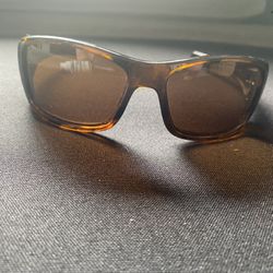 OAKLEY HIJINX Men’s Brown Tortoise Polarized Sunglasses