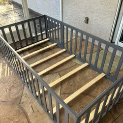 Twin Size Floor Bed Frame/Mattress