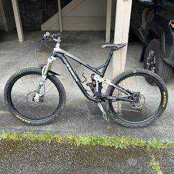 Trek Remedy 8 Mountain Bike 