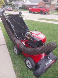 ******Craftsman 6.5Hp Self-Propelled Chipper, Shredder, Lawn Vacuum******