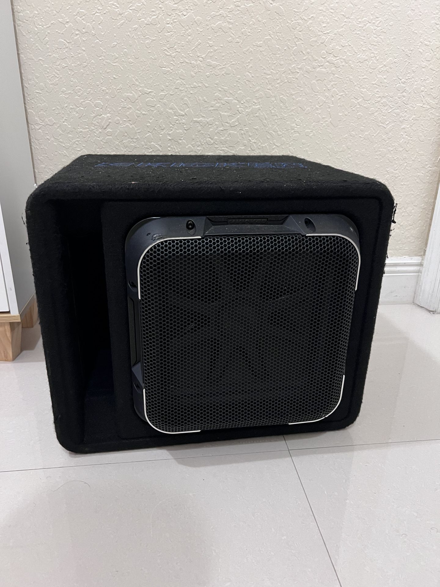 Kicker 12” ported sub