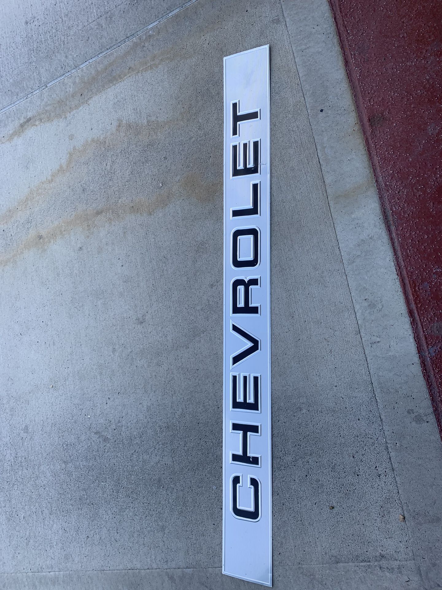 Chevrolet Emblem.