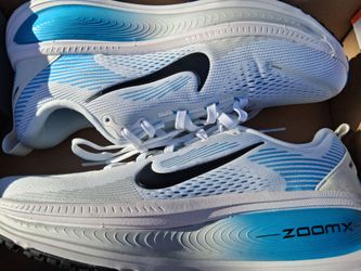 Nike Vomero 18 Authentic Running Walking Shoes