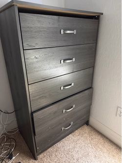 5-Drawer Dark Gray Wood Grain Chest