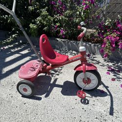 Radio Flyer Deluxe Steer and Stroll Kids Tricycle