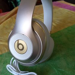 BEATS STUDIO3 WIRELESS BLUETOOTH HEADPHONES NOISE CANCELING STEREOS 