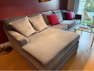 Enormous Double Chaise Sectional Couch (Sherman Oaks)