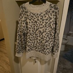 Large Woman's Cheetah Print Sweater