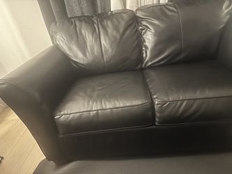 Loveseat $150 In Great Condition