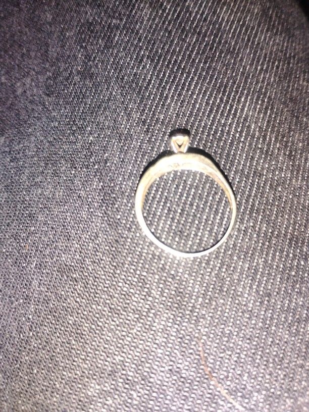 Women's Gold Diamond Ring