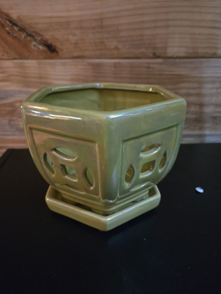 Vintage Planter With  Carnival Glass Look..