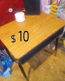 $10 Kids school desk