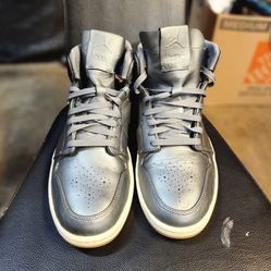 Jordan 1 Retro Mid Nouveau Cool Grey