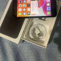 iPhone 7 32GB Factory Unlock Like New 