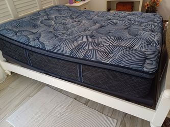 Serta Perfect Sleeper Queen