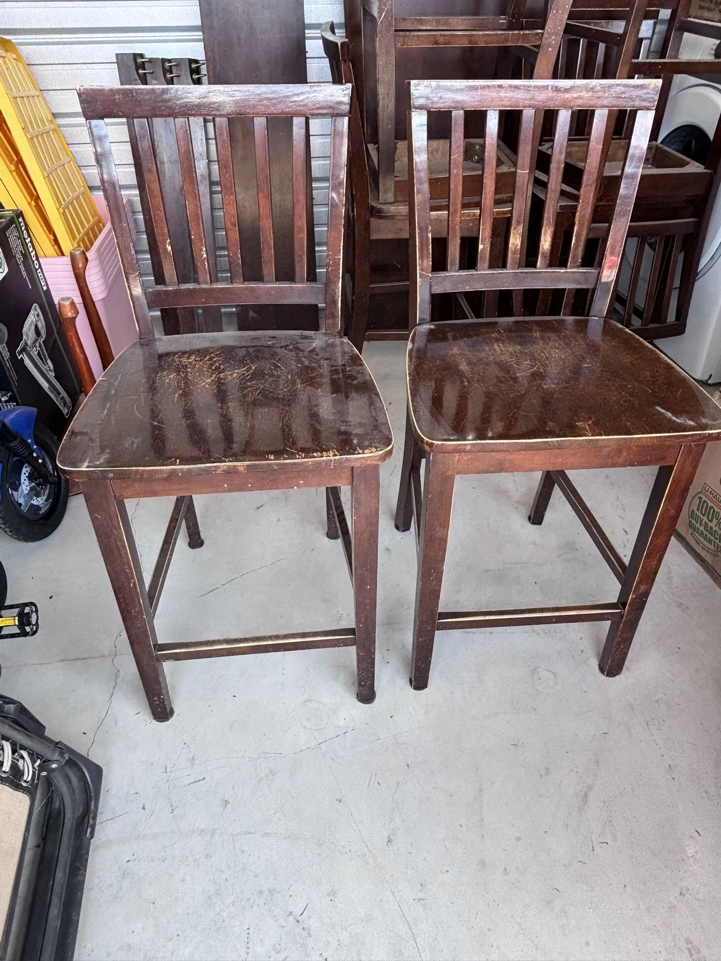 4 Chairs And Dining Table