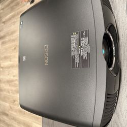 🔥 Epson LS12000B 4K Laser Projector | 254 Hours | $6K Retail | Like New 🔥