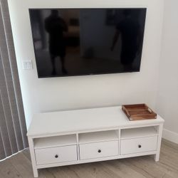 IKEA TV Stand – White, Great Condition (Woodland Hills)  Description: Selling a clean IKEA TV stand in great condition.  * Modern white finish * 3 dra