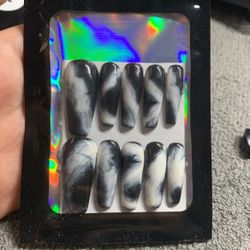 Black And White Tie Dye Press Ons