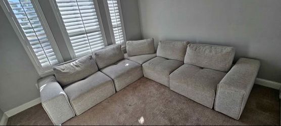 7-Piece Modular Sectional Sofa – Light Gray – Deep Seats
