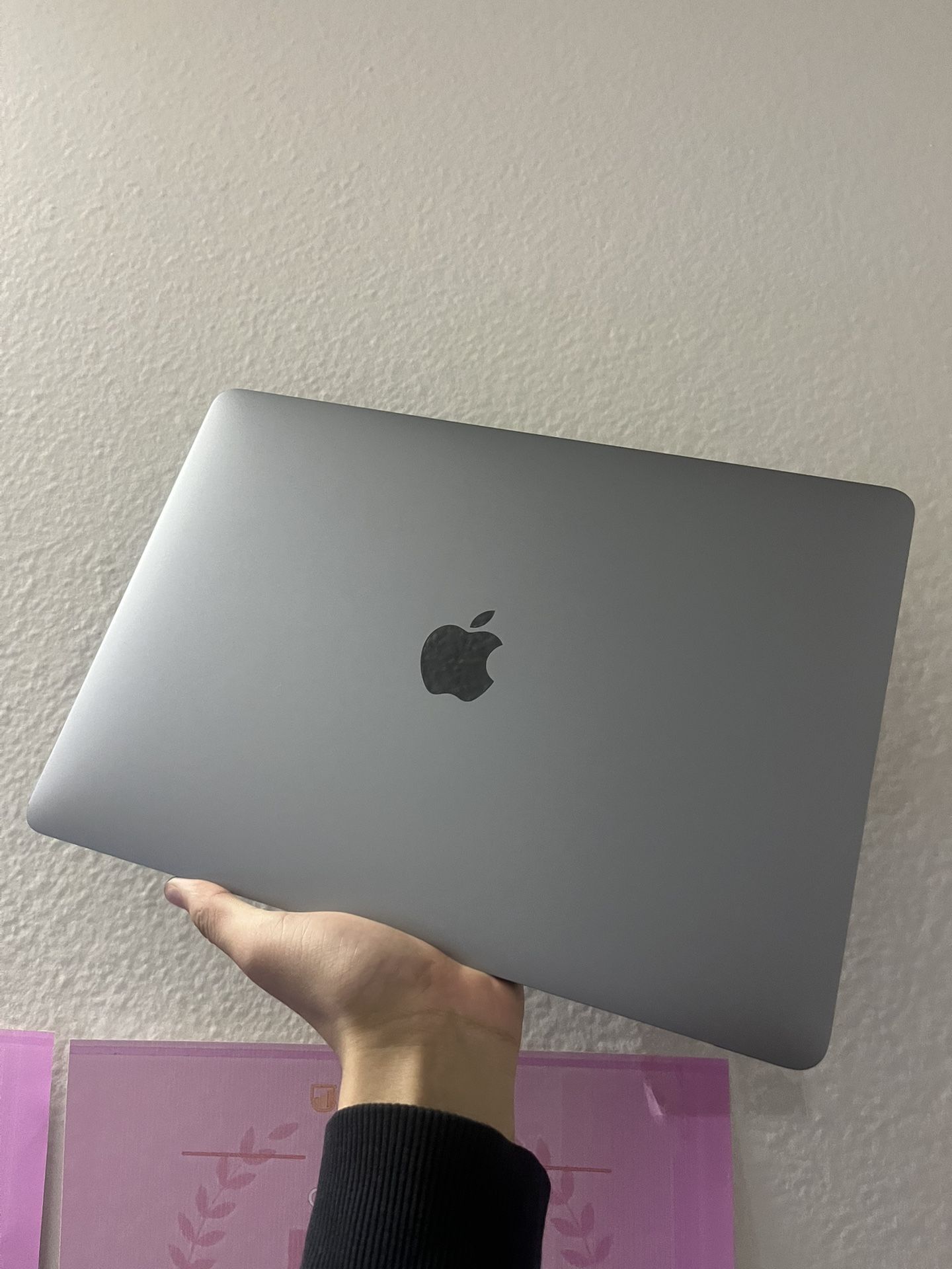 MACBOOK 2020 PRO READ DESC
