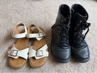 Girls shoes size 2