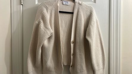 Women’s Beige Old Navy Button Down Sweater - L